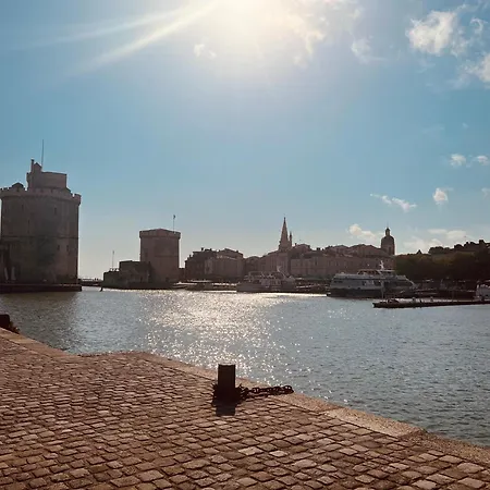 T2 Calme à 2 Pas Du Centre Apartamento